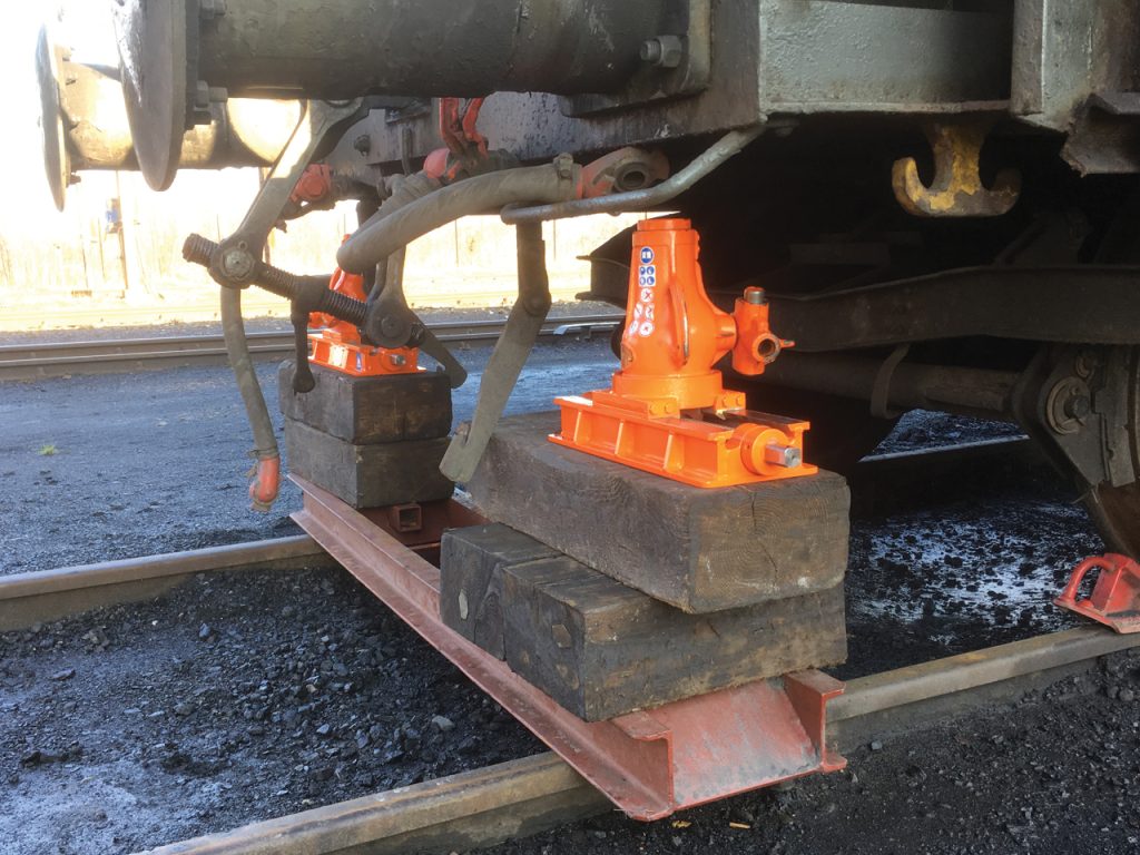 Holmatro TB 2530 Traversing Bed 2